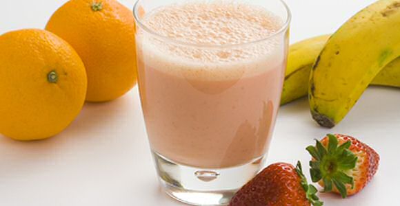 Banaan sinaasappel smoothie